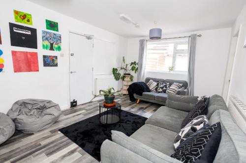 Welford House | The 5 BDR Retreat within city centre - sleeps up to 10 people