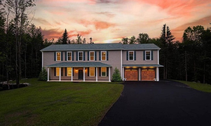 Ellsworth House | The Acadia Base Camp