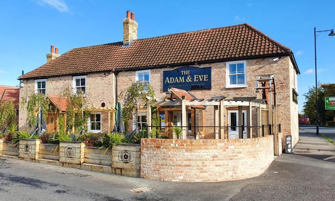 Wragby Hotel | The Adam and Eve