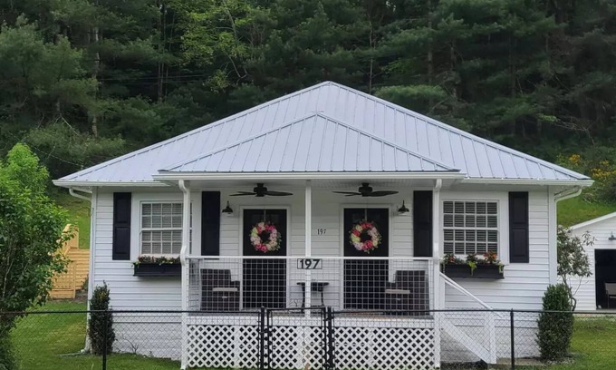 Pocahontas House | The Adkins House ATV Lodging