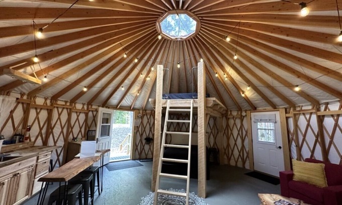 Bethel House | The Androscoggin at Chandler Brook Village