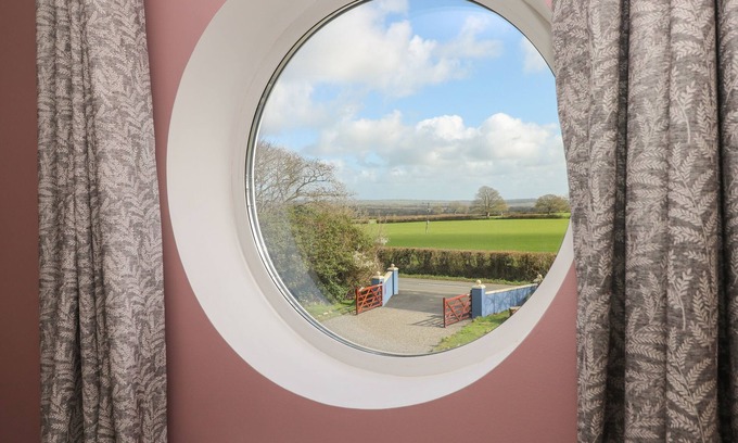 Haverfordwest Cottage | The Annexe, Meadow Croft