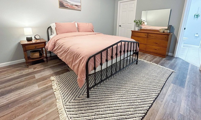 St. Robert Apartment | The Aster Inn Mins to FLW