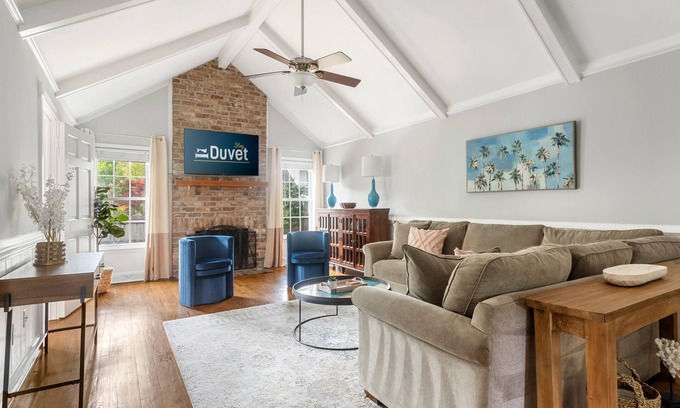Mount Pleasant House | The Attwood | Close To Town Center !