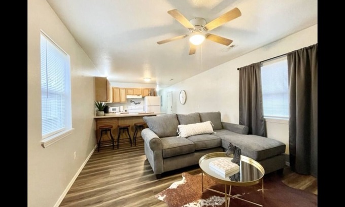 West Plains House | The Ayn-920