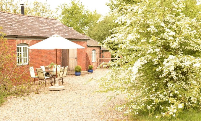 Pulham House | The Barn, Ridouts Farm