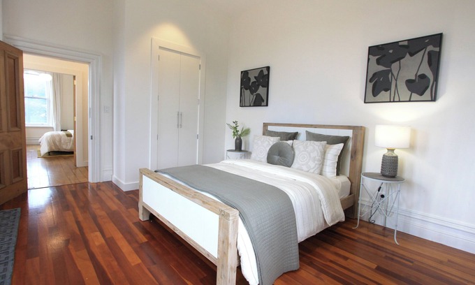 Wellington House | THE BARRACKS – THE OLD MT COOK POLICE STATIONnPet friendly, free parking 4 cars