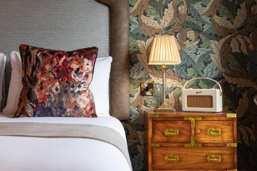 Bath Hotel | The Bear