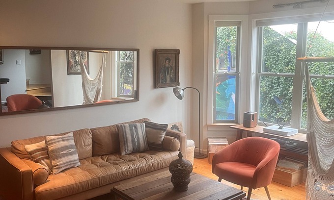 Mission District House | The beautiful balmy Alley House