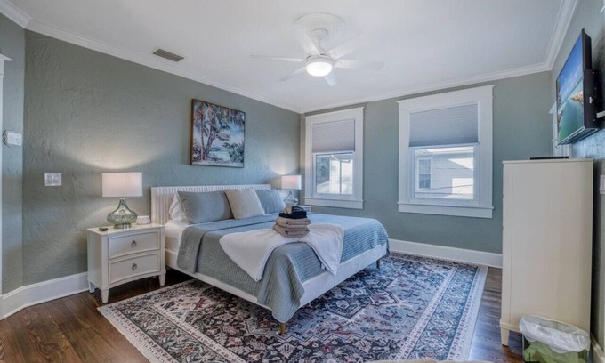 Bradenton Apartment | The Betts Home - c1913