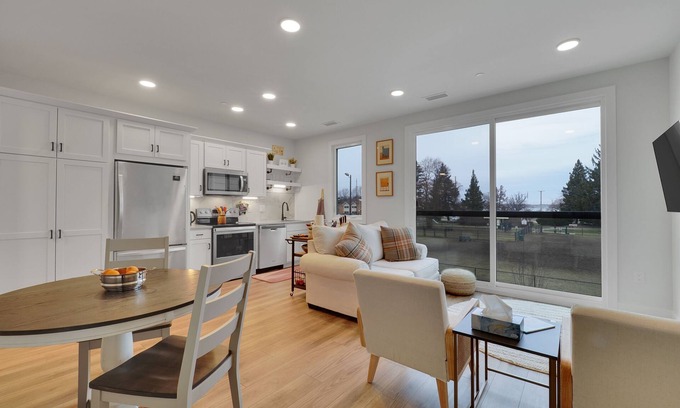 Traverse City Condo | The Bish: Fall in Love with Traverse City's Autumn Colors!