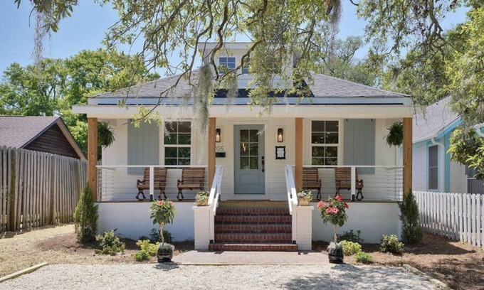 Southport House | The Blue Dog Cottage