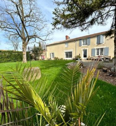 Le Langon Apartment | The blue lotus gite and spa