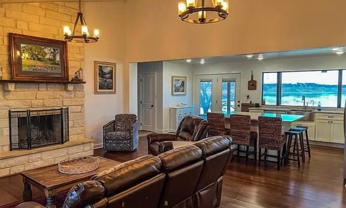 Breckenridge Cabin | The Bluecat Lodge on Hubbard Shores