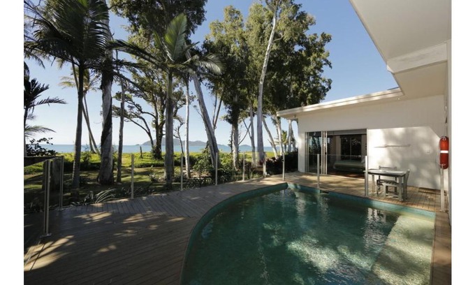 Mission Beach House | The Boat House