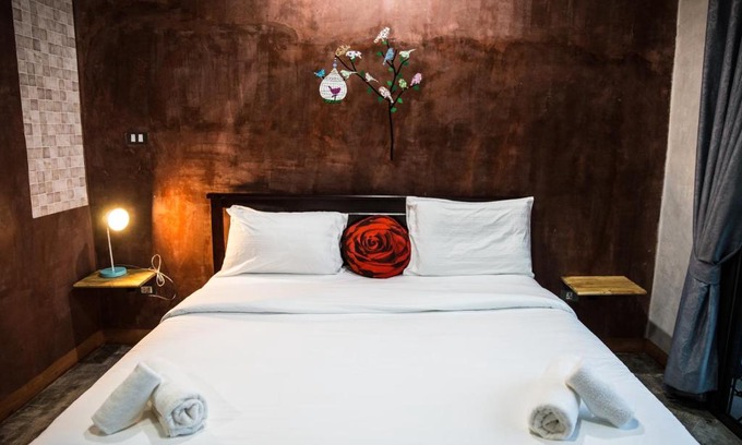 Ranong Resort | The Boat House