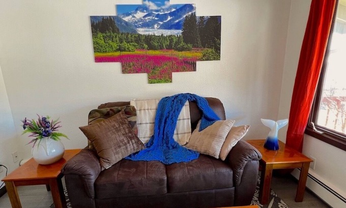 Juneau Apartment | The Boat House - Waterfront at Auke Bay with Discounts on Tours