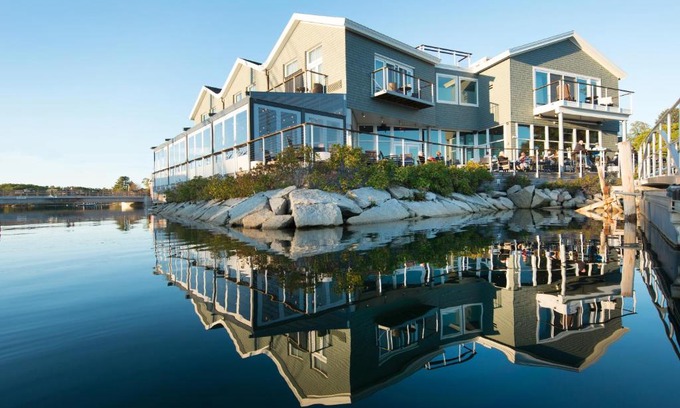Kennebunkport Hotel | The Boathouse