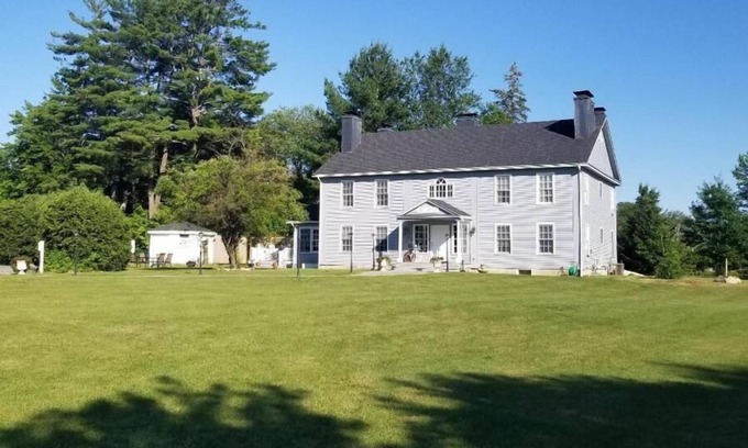 Warrensburg House | The Bond Inn Room #1