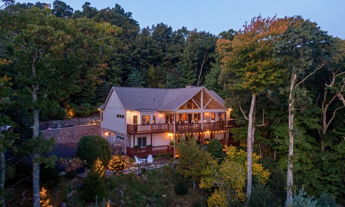 Boone House | The Boulders - 1 mi from Parkway, Hot Tub, 50-Mile Views, Pool Table, Wet Bar