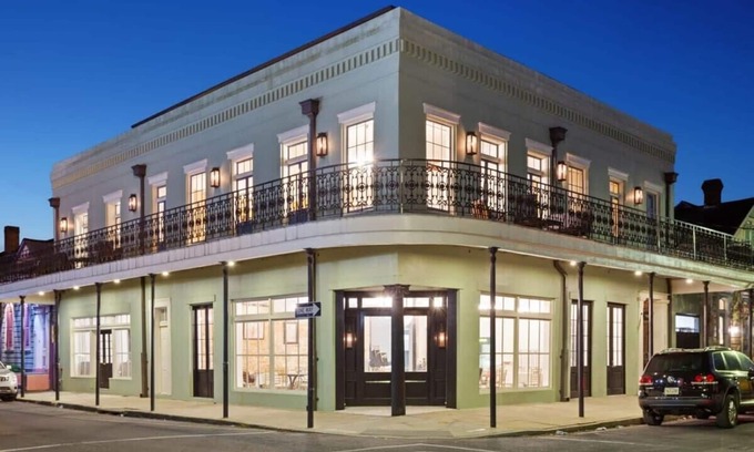 Faubourg Marigny House | The Burgundy House #1 |Historic Luxury|Steps to FQ