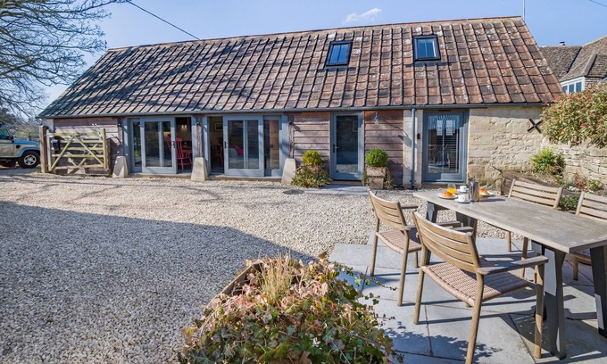 Rodborough House | The Byre - Rodborough Common