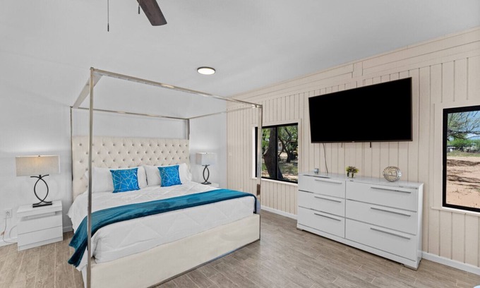 Sahuarita House | The Cabin at Sahuarita Village