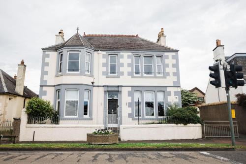 Levenmouth House | The Cairns Leven