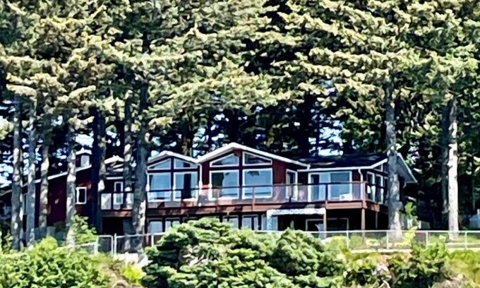 Kodiak House | The Captain's View