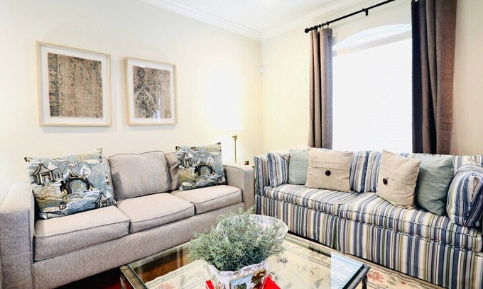 Oxford House | The Carl, Discounted rate for LSU game day!
