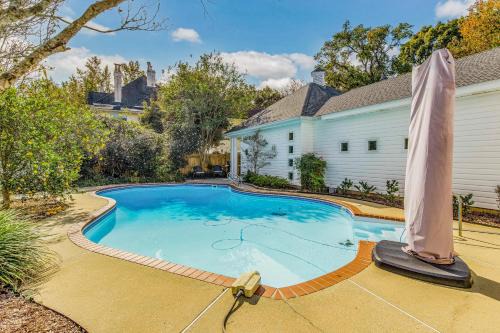 East Hill House | The Carriage House