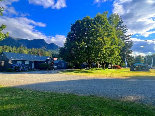 Cascade Locks Hotel | The Cascade Motel