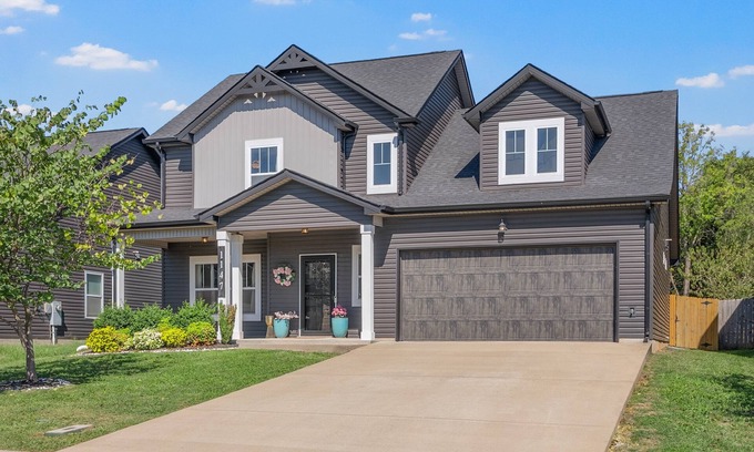 Clarksville House | The Charcoal Cottage (1147 Eagles View Dr)