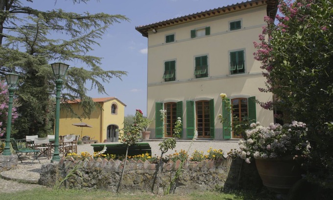 Bucine Villa | The charm of history, the countryside, the comforts of the inhabited center