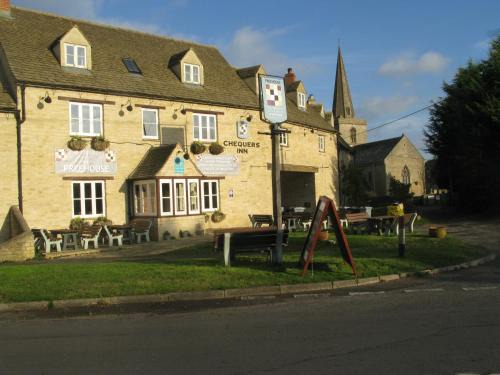Cassington Hotel | The Chequers Inn
