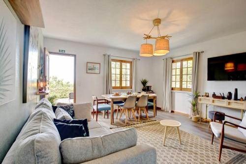 Fenais da Luz House | The Chestnut Garden - Farm House