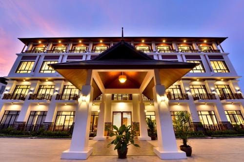 Chom Thong Hotel | The Choice Hotel - Adults Only