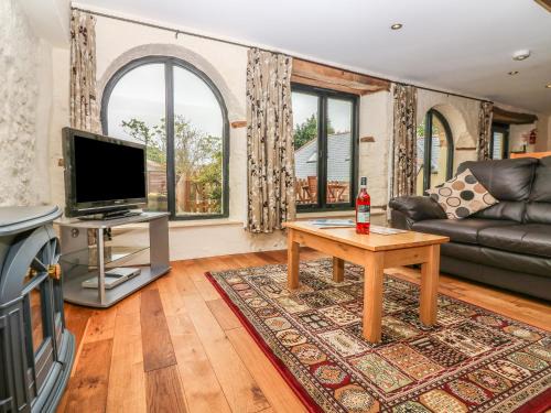 Chudleigh House | The Cider Barn