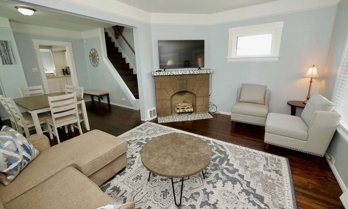 Old Brooklyn House | The Cleveland Zoo House! Traveling Nurses! Guardians Games! NEW Central Air Cond