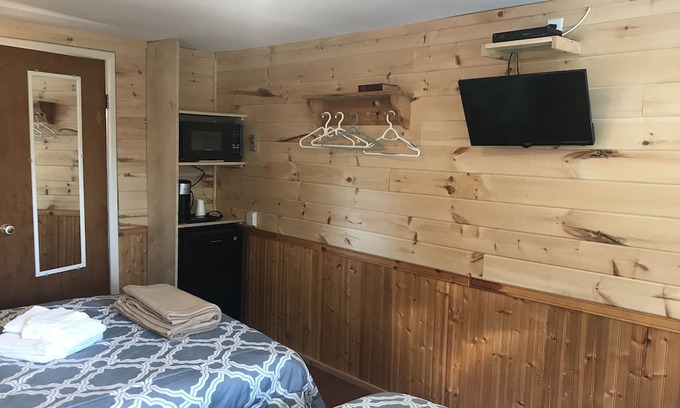 Cape Tormentine Cabin | The Coastal Cabins- Cabin # 3 - walking minutes from the sandy beach