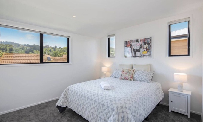 Lower Hutt House | The Comfortable Biddle Cottage