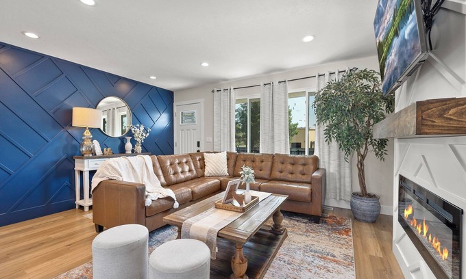 Orem House | The Comfy Rambler- 6 bd 3 bath House