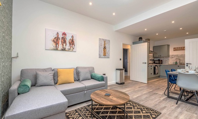 Cheltenham Apartment | The Cotswold Woodland by Fortuna Property