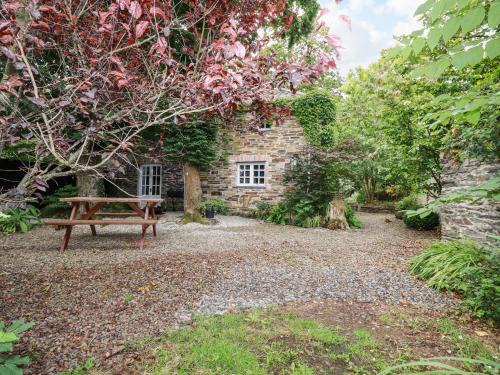Saint Kew House | The Cottage
