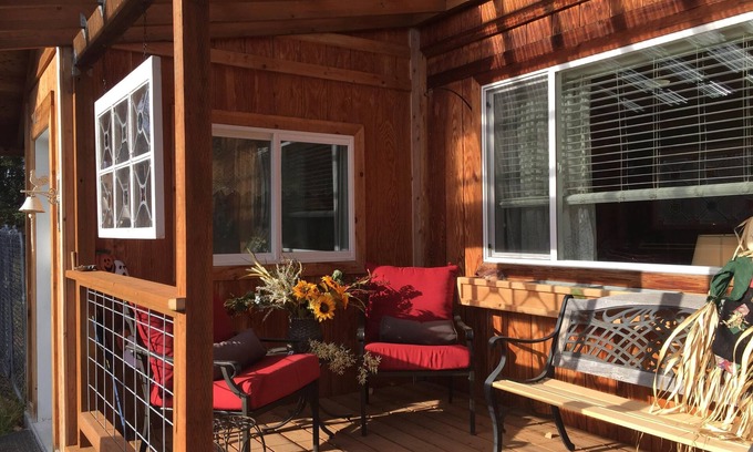 Soldotna Cottage | The Cottage on Southern Bluff