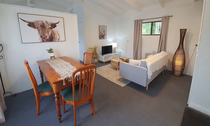 Palmwoods Apartment | The Cottage Paskins Farm