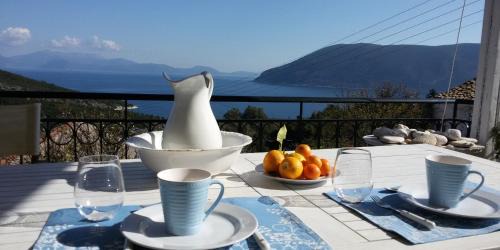 Evreti House | The Cottage with the View