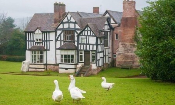 Shelsley Walsh Bed & Breakfast | The Court House