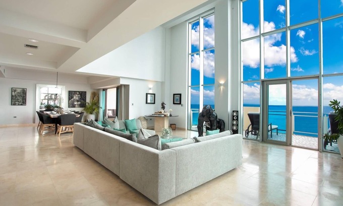 Maho Condo | The Cove in Cupecoy by Personal Villas - Views of the Turquoise Sea