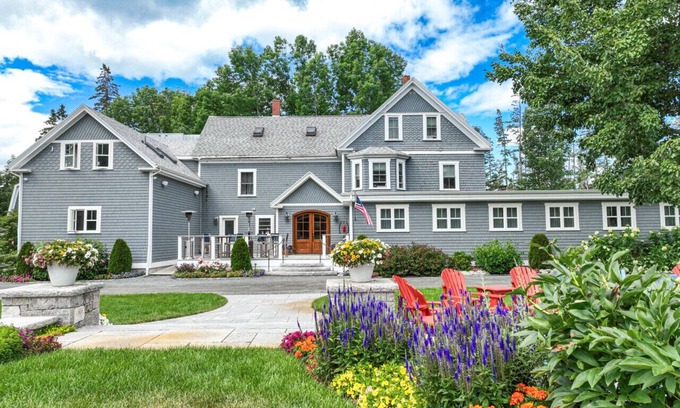 Hancock Point Bed & Breakfast | The Crocker House Country Inn (Rm 12)